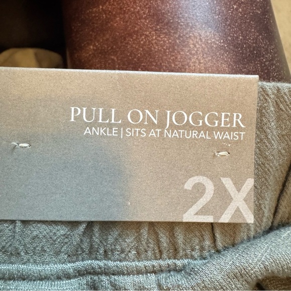 Soft Surroundings Lanai Lounge Pants Joggers Bay Leaf Green Patch Cargo Pockets - Picture 6 of 10